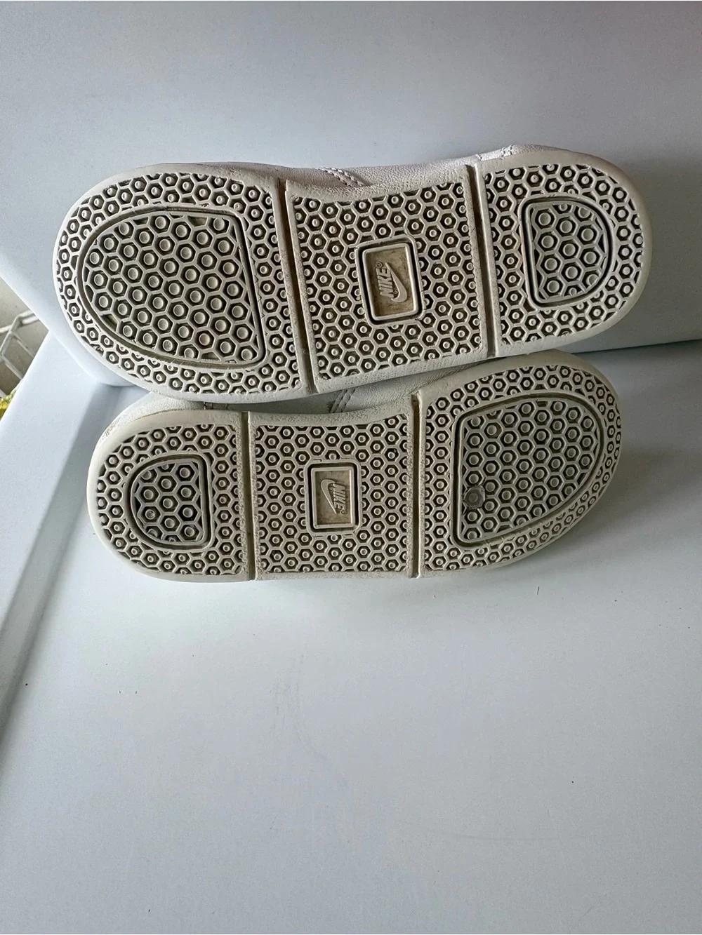 Nike White Leather Scoots Sneakers Vintage 1982 Boy Girl Toddler Size 7.5